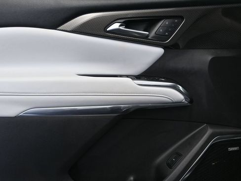 Used 2025 Chevrolet Traverse High Country w/ LPO, Floor Liner Package FWD image 11