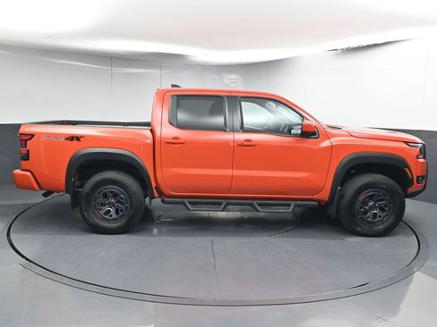 Used 2025 Nissan Frontier PRO-4X w/ Pro Premium Package image 8