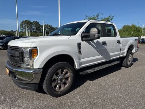 Used 2017 Ford F250 XL w/ Power Equipment Group image 7