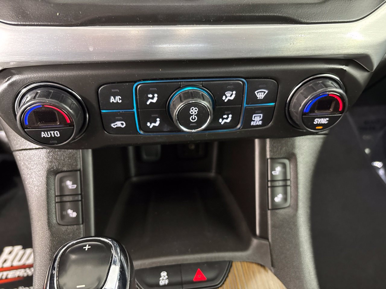 Used 2017 GMC Acadia SLE w/ Driver Alert Package I FWD image 17