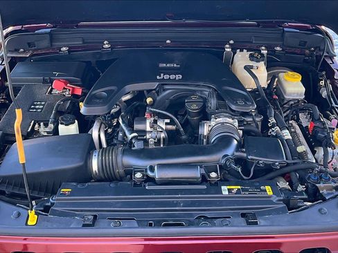 Used 2021 Jeep Wrangler Unlimited Sahara image 29