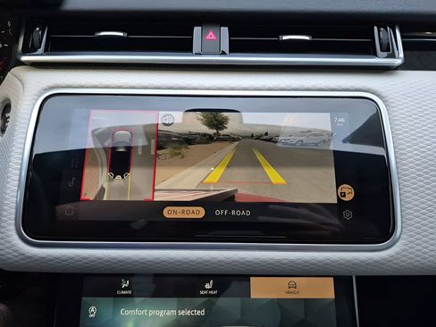 Used 2021 Land Rover Range Rover Velar R-Dynamic S image 44