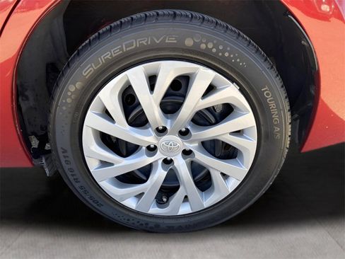 Used 2018 Toyota Corolla LE image 10