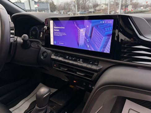 Used 2025 Toyota Camry XSE image 25