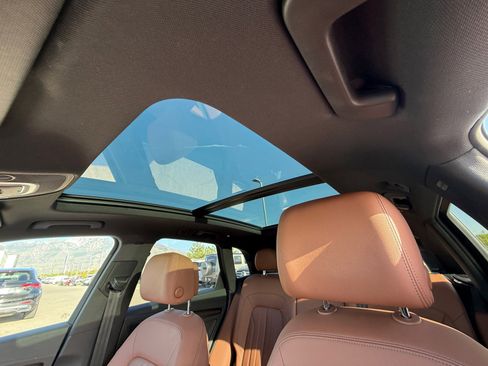 Used 2022 Audi Q5 2.0T Premium Plus AWD/4WD image 29