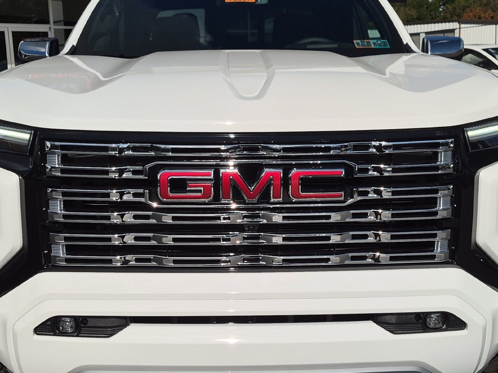 New 2026 GMC Canyon Denali AWD/4WD image 10