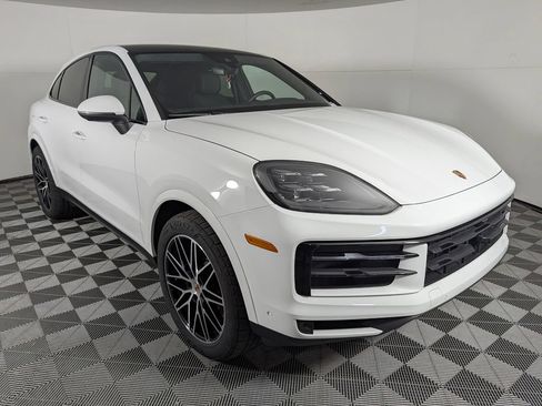 New 2026 Porsche Cayenne Coupe AWD/4WD image 9