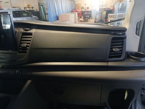 Certified 2022 Ford Transit 350 XLT image 50