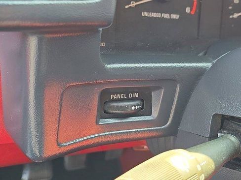 Used 1988 Ford Mustang LX image 15