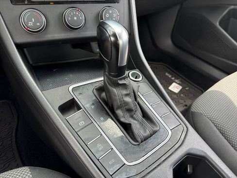 Used 2021 Volkswagen Jetta S FWD image 30