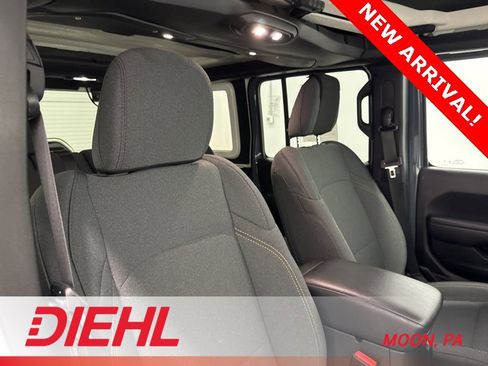 Used 2024 Jeep Wrangler Sport S image 13