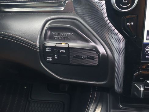 Used 2020 RAM 2500 Limited AWD/4WD image 25