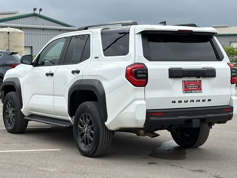 Used 2025 Toyota 4Runner SR5 image 9
