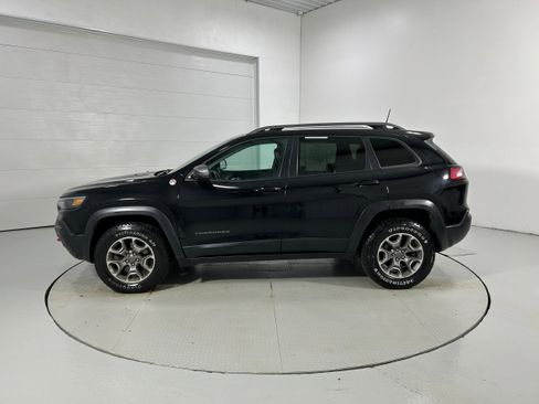 Used 2020 Jeep Cherokee Trailhawk image 23