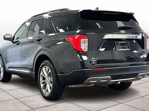 Used 2021 Ford Explorer XLT w/ Equipment Group 202A image 10