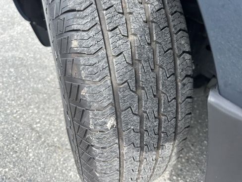 Used 2019 Nissan Frontier Desert Runner image 28