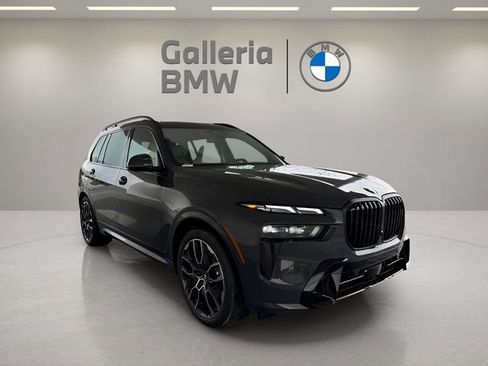 Used 2026 BMW X7 xDrive40i w/ M Sport Package image 3