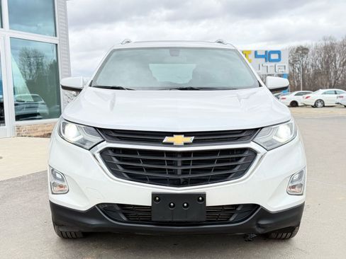 Used 2018 Chevrolet Equinox LT w/ Sun & Infotainment Package AWD/4WD image 3