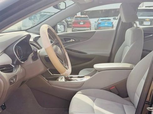 Used 2018 Chevrolet Malibu LT image 8