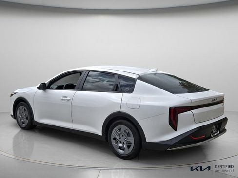 Certified 2025 Kia K4 FWD image 8