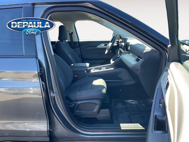 Used 2026 Ford Explorer Active AWD/4WD image 19