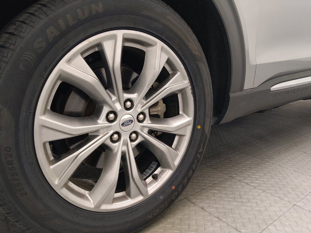 Used 2021 Ford Explorer Limited w/ Equipment Group 301A RWD image 31