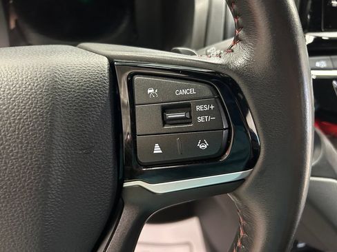 Used 2025 Honda Odyssey Sport-L image 13