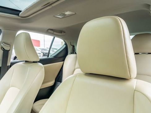 Used 2011 Lexus CT 200h Premium FWD image 20