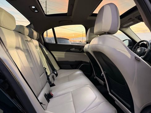 Used 2020 Alfa Romeo Giulia w/ Nero Edizione image 30