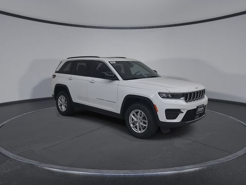 New 2026 Jeep Grand Cherokee Laredo X AWD/4WD image 3