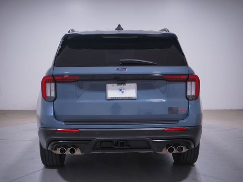 Used 2025 Ford Explorer ST image 5