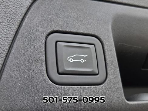 Used 2023 Buick Envision Avenir AWD/4WD image 17
