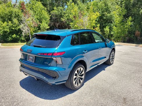 New 2026 Audi Q3 quattro 2.0T AWD/4WD image 4