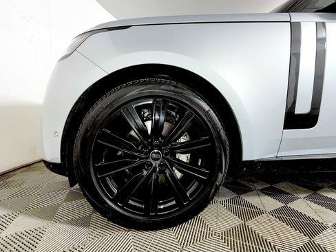 Used 2025 Land Rover Range Rover Long Wheelbase SE image 8