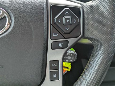 Used 2021 Toyota Tacoma SR5 RWD image 29