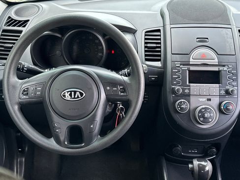 Used 2010 Kia Soul + w/ Audio Pkg FWD image 14