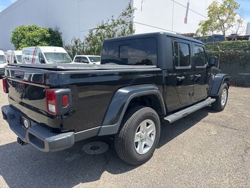 Used 2022 Jeep Gladiator Sport AWD/4WD image 5