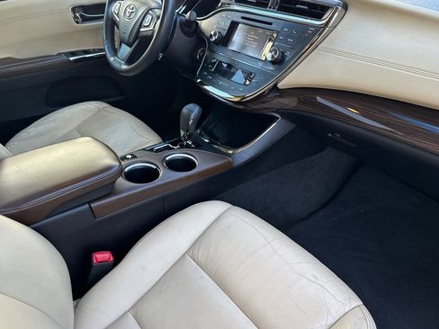 Used 2014 Toyota Avalon XLE Touring FWD image 12