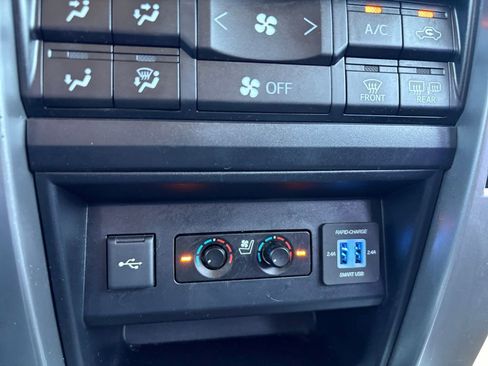 Used 2020 Toyota 4Runner Limited image 6