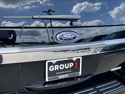 Used 2016 Ford Expedition Limited w/ Equipment Group 301A RWD image 30