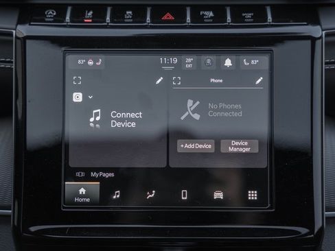 Used 2025 Jeep Grand Cherokee Altitude image 22