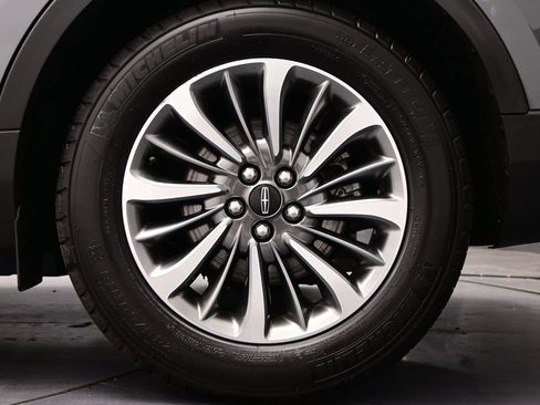 Used 2023 Lincoln Nautilus FWD w/ Premium Package image 31