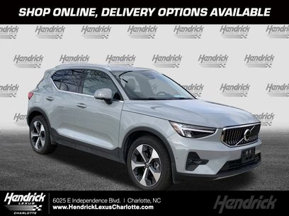 Used 2025 Volvo XC40 B5 Plus