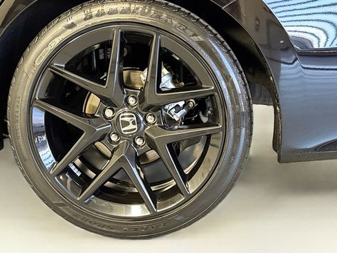 Used 2023 Honda Civic Sport image 27