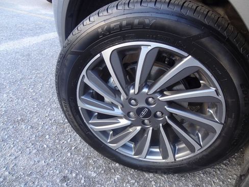 Used 2023 Lincoln Corsair Reserve w/ Equipment Group 201A AWD/4WD image 35