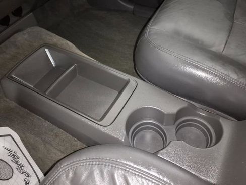 Used 2005 GMC Canyon SLE image 20