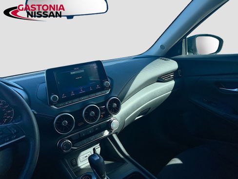 Used 2024 Nissan Sentra SV image 30