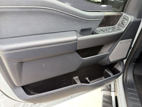 Used 2025 Ford F350 Lariat image 13