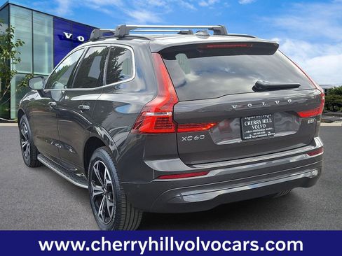 Certified 2022 Volvo XC60 B5 Momentum w/ Advanced Package image 5
