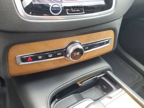Certified 2023 Volvo XC90 B6 Core w/ Protection Package Premier AWD/4WD image 25